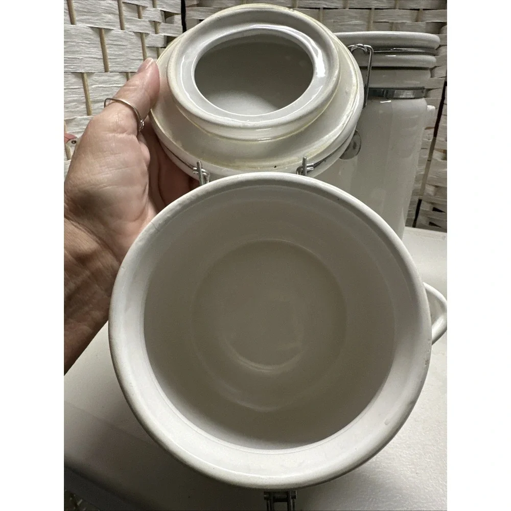China 3 piece Canister Set W/ Wooden Spoons White Locking Lids